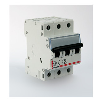 Автоматический выключатель DX3-E - 6 кА 3П 2А тип C