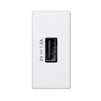 Зарядное устройство USB узкий модуль K45 5В 1.5A 230В~ белого цвета с винтовым соединением Simon K45