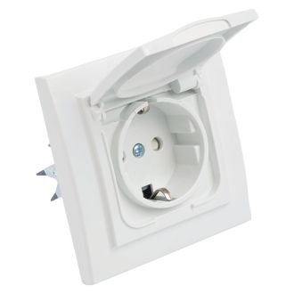 Розетка 1-местная с/з с крышкой STEKKER, PST16-9012-01, 250В, 16А с защитной шторкой, серия Эрна, белый, 39052