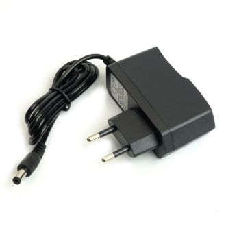 Светодиодный прожектор Feron LL-950 переносной с зарядным устройством IP66 30W 6400K, 48675