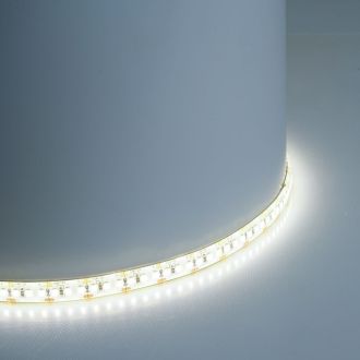 Светодиодная LED лента Feron LS626, 180SMD(2835)/m 17W/m 12V 5000*10*1,22мм 6500К IP65, 51640