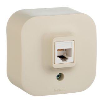 Розетка интернет RJ-45 UTP слоновая кость, Quteo, Legrand (IEK) 7822541
