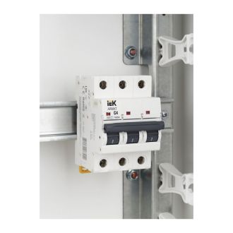 ARMAT Автоматический выключатель M06N 3P C 4А