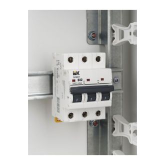ARMAT Автоматический выключатель M06N 3P D 32А