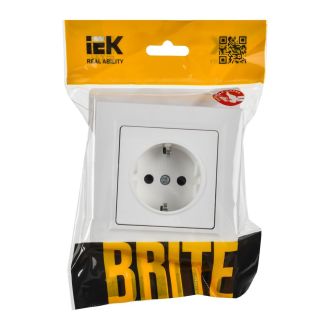 BRITE Розетка 1-местная с заземлением с защитными шторками 16А в сборе арктический белый