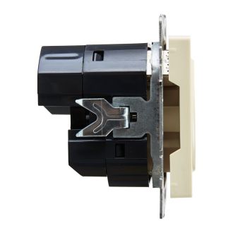 BRITE Розетка 1-местная с заземлением с защитными шторками 16А с USB A+A 5В 2,1А бежевый