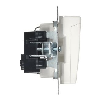 BRITE Розетка 1-местная с заземлением с защитными шторками и крышкой 16А IP44 белый