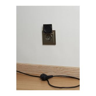 BRITE Розетка 1-местная с заземлением с защитными шторками и крышкой 16А IP44 шампань