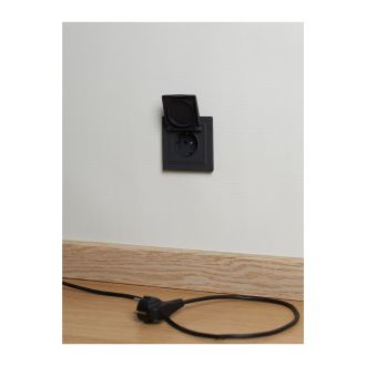 BRITE Розетка 1-местная с заземлением с защитными шторками и крышкой 16А IP44 графит