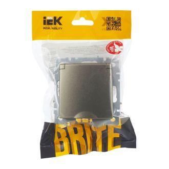 BRITE Розетка 1-местная с заземлением с защитными шторками и крышкой 16А IP20 шампань