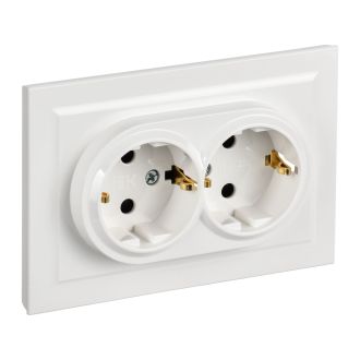 BRITE PRO Розетка 2-местная с заземлением с защитными шторками 16А в сборе белый