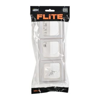 FLITE Рамка 3-местная IP55 белый