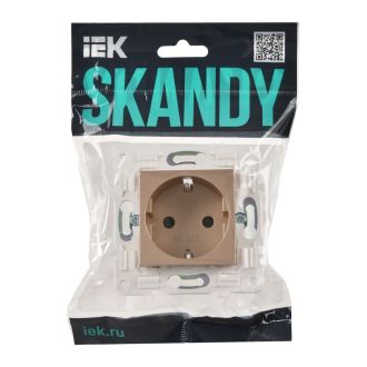SKANDY Розетка с заземлением с защитными шторками 16А безвинтовое крепление песочный