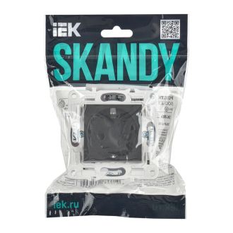 SKANDY Розетка с заземлением с защитными шторками 16А титан