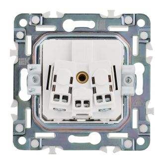 SKANDY Розетка 1-местная с заземлением с защитными шторками и крышкой 16А IP44 металл никель